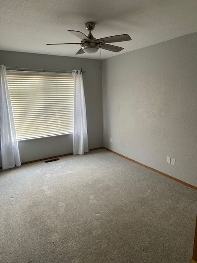 Building Photo - Beautiful House in Canyon Creek