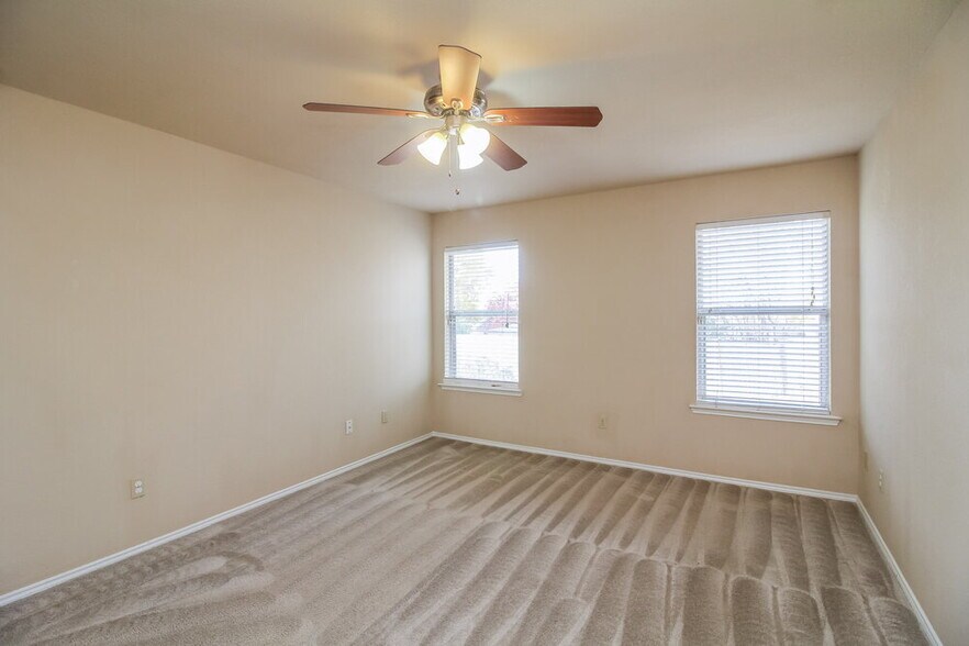 Building Photo - 2092 Paint Pony Ln