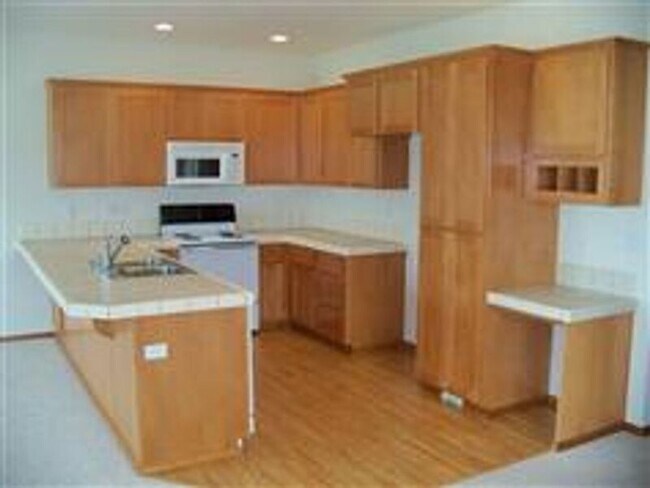 Building Photo - 7807 W 6th Ave