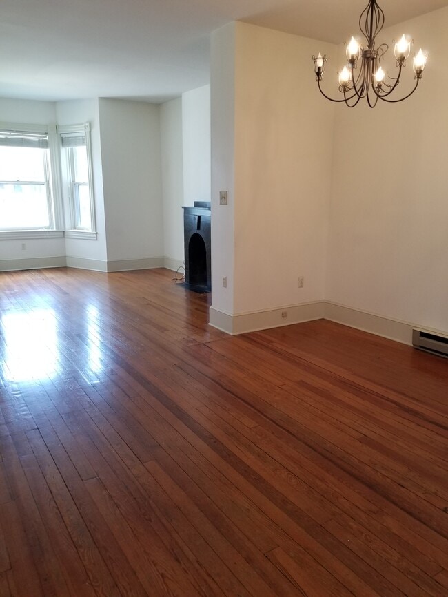 Building Photo - 127-A Peyton Street