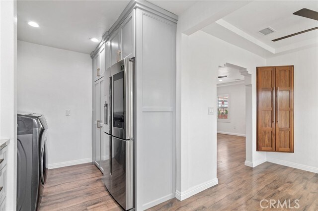 Building Photo - 743 E 90th St