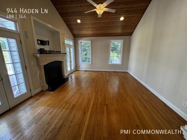 Building Photo - 944 Haden Ln