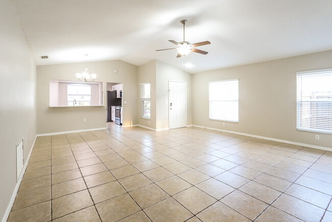 Building Photo - 1411 Wickford Pl