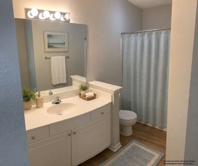 Building Photo - 2/2, 2nd floor unit in gated, Sanford community