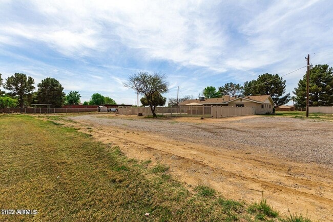 Building Photo - 24007 S Lindsay Rd