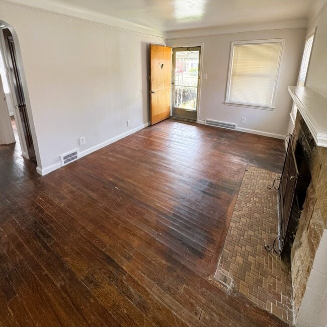 Building Photo - 18286 Oakfield Ave