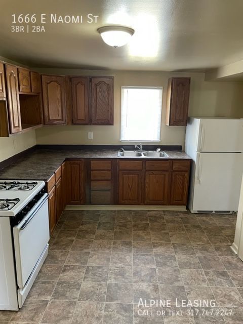 Building Photo - Near Southeast 3BR/2BA Home w/Central Air!