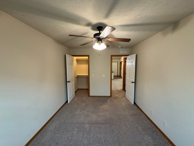 Building Photo - Townhome in Southeast Lincoln