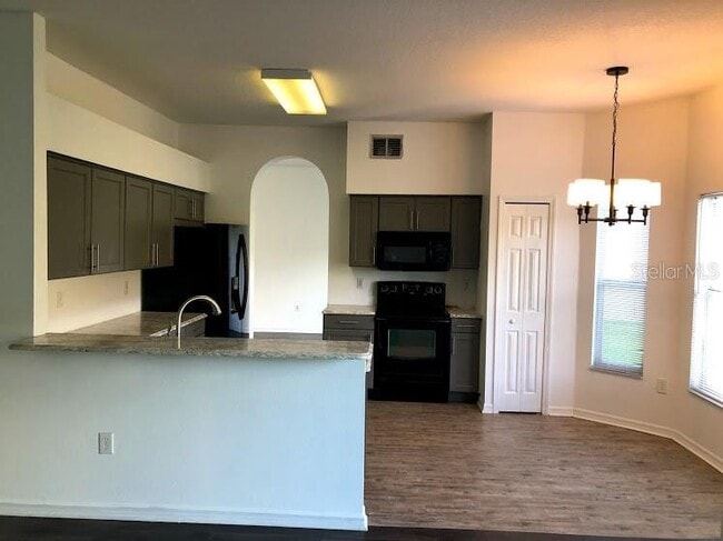 Building Photo - 27700 Breakers Dr