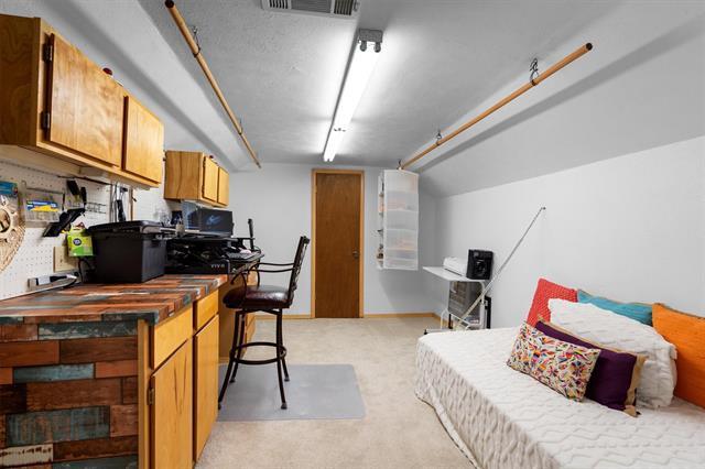 Building Photo - 322 Post Oak Dr