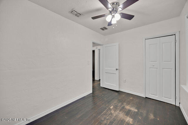 Building Photo - 6110 Lynnwood Ave