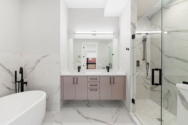 Building Photo - 1606 S Ashland Ave