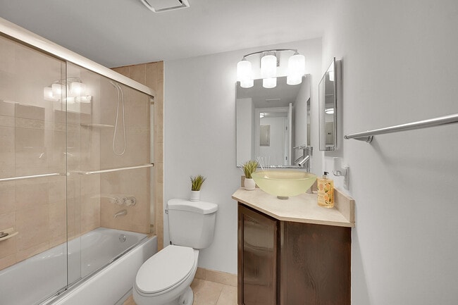 Building Photo - 2850 NE 14th Street Causeway