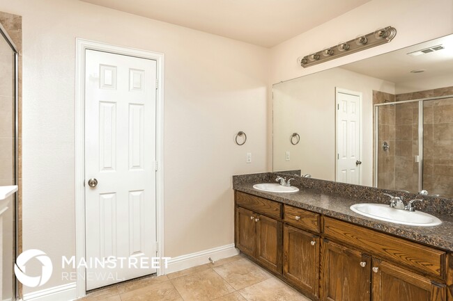 Building Photo - 1229 Granada Dr
