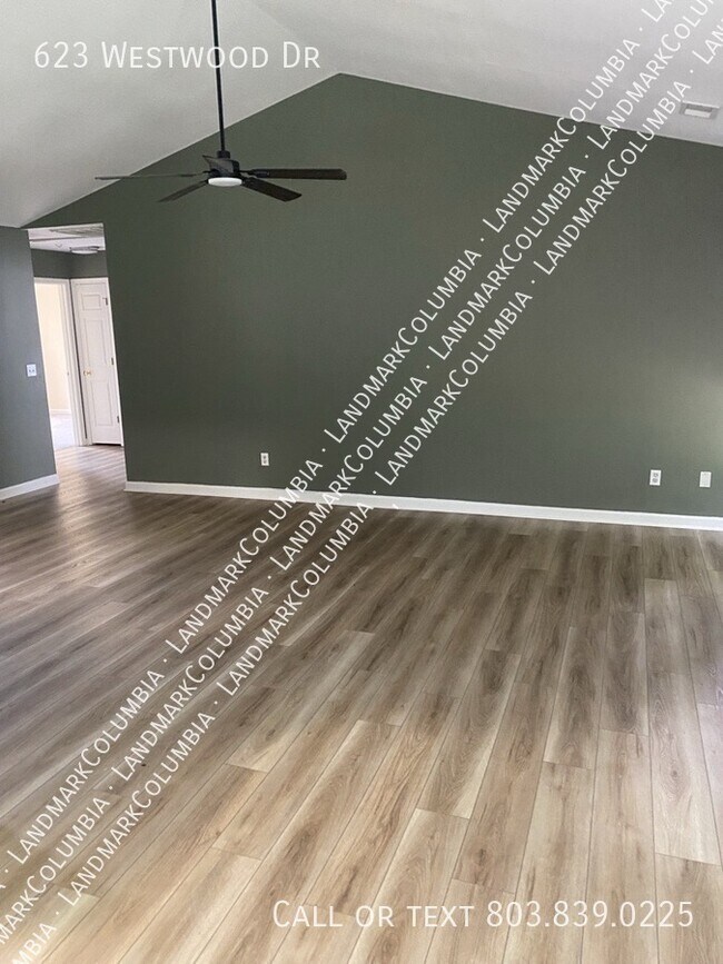 Building Photo - 623 Westwood Dr