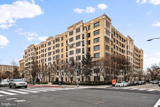 Building Photo - 1701 16th St NW