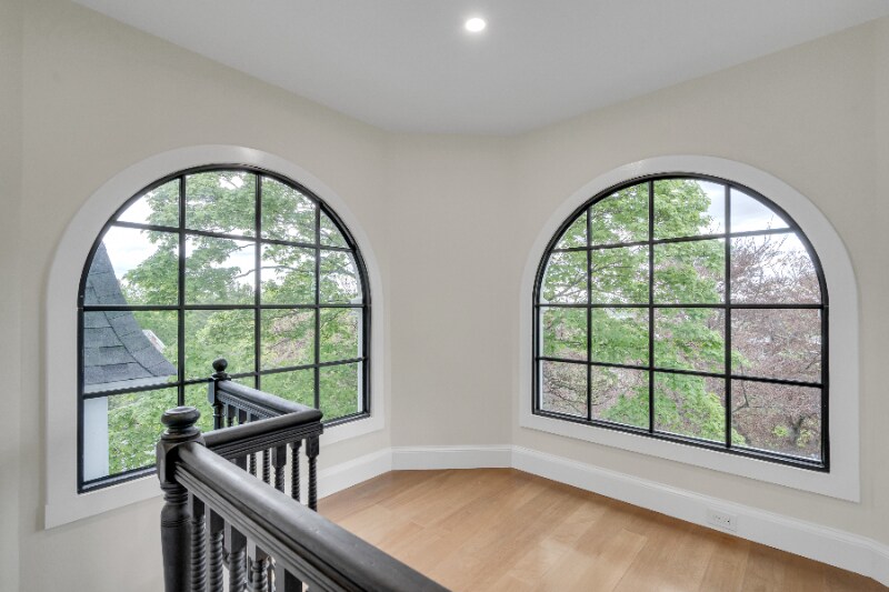 Building Photo - 14 Summit St