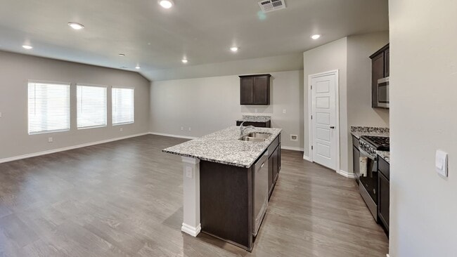 Building Photo - Very Nice 4 Bedroom 2 Bath Home in Piedmont Schools