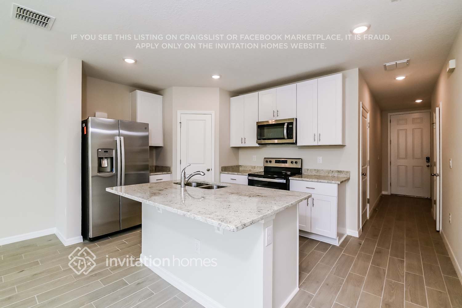 Building Photo - 17043 Coral Key Dr