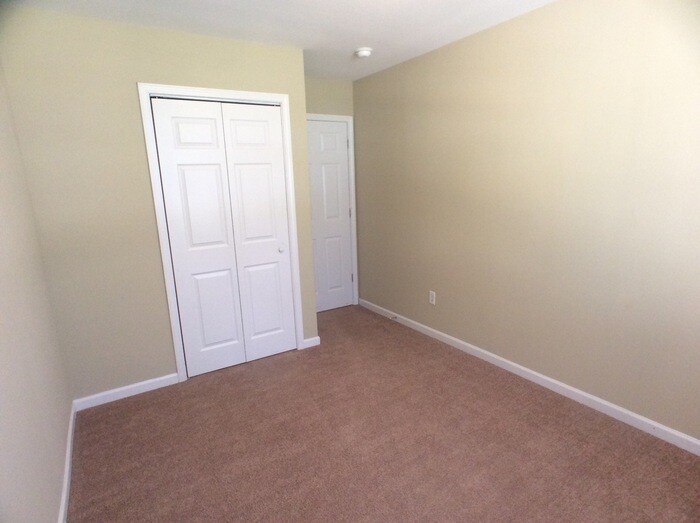 Building Photo - 128 Arbor Ridge Rd