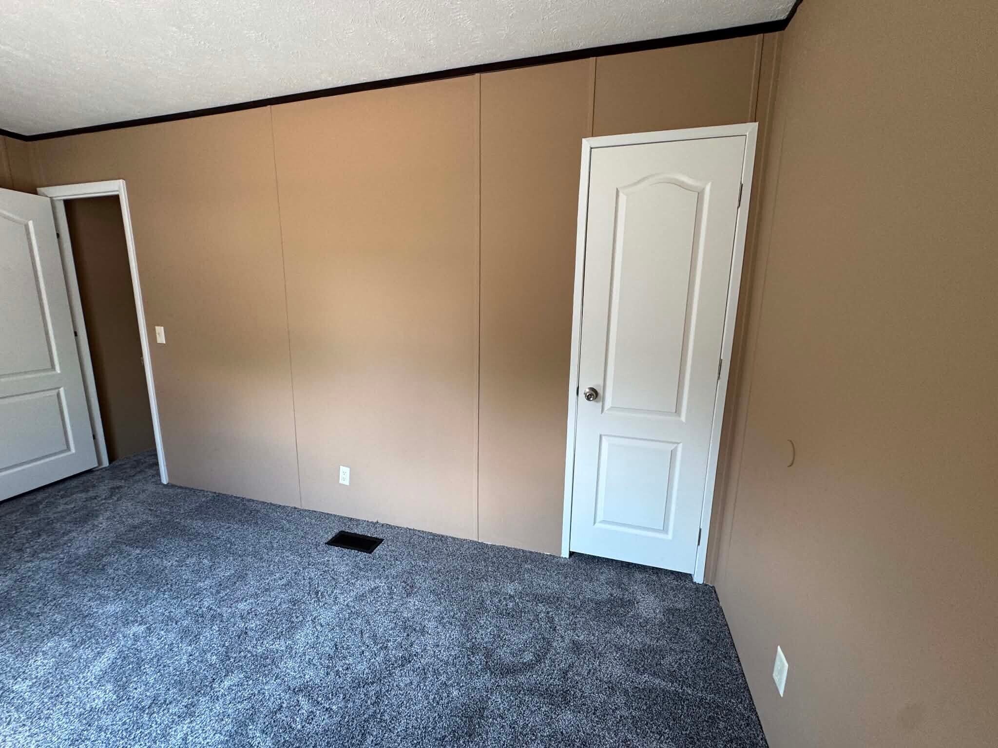Building Photo - 48581 Pineview Dr