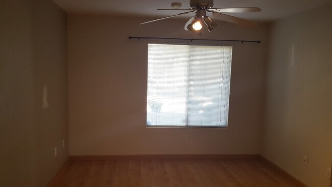 Building Photo - Three Bedroom Southwest Condo, Tile, Ground Floor