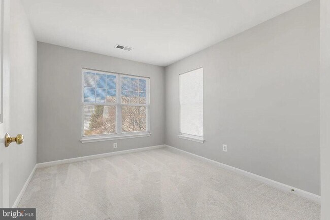 Building Photo - 9211 Cascade Falls Dr