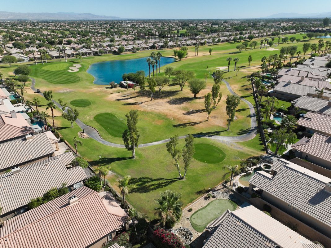 Building Photo - 45138 Banff Springs St