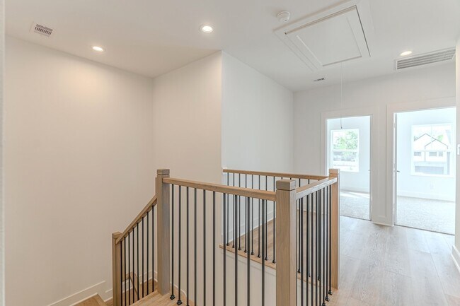 Building Photo - 7628 Inwood Hls Ln