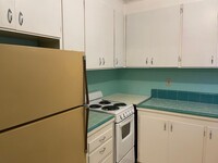 Building Photo - Bobbsey 1