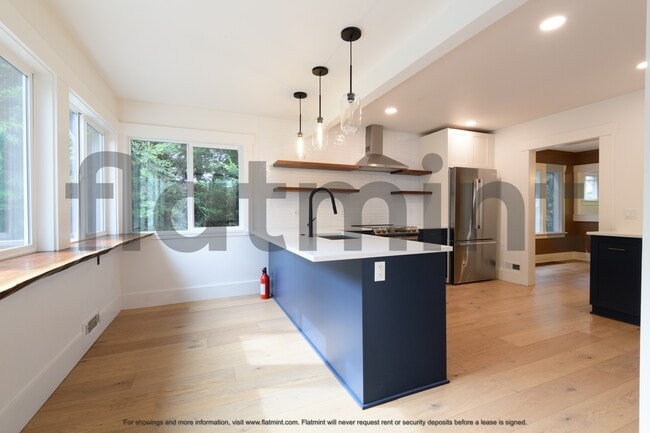 Building Photo - 8520 13th Ave NW
