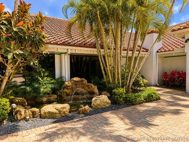 Building Photo - 703 Crosswinds Dr