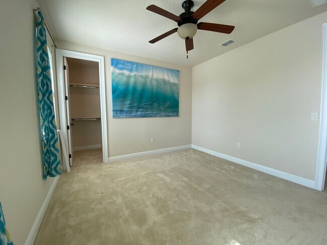 Building Photo - Exquisite 6-Bedroom Estate with Private Po...