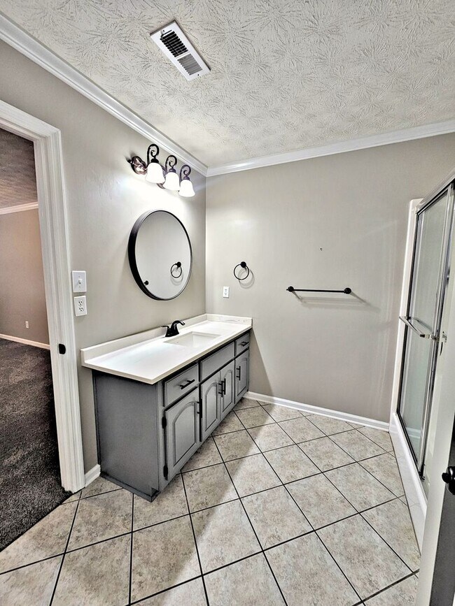 Building Photo - 2402 Harpeth Pl SW