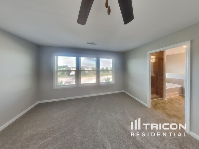 Building Photo - 3380 Baylor Cir