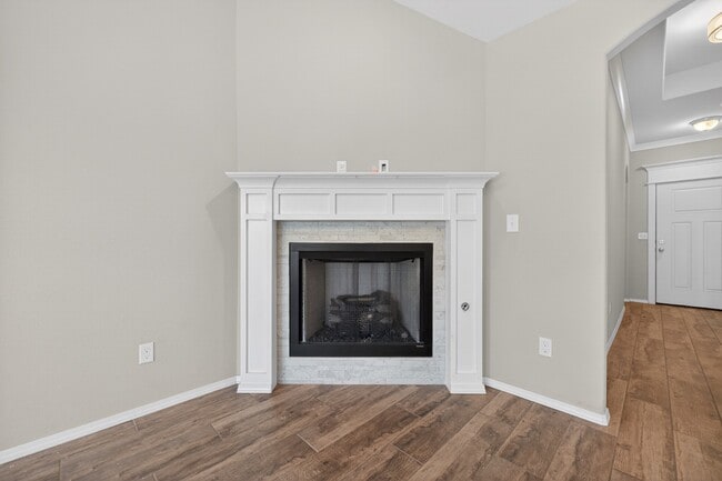 Building Photo - 4018 S 14th Pl