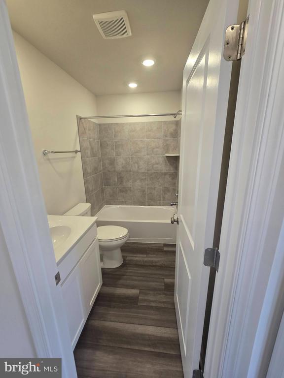 Building Photo - 354 Watercourse Dr