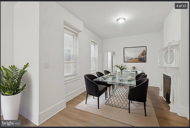 Building Photo - 2054 W Glenwood Ave