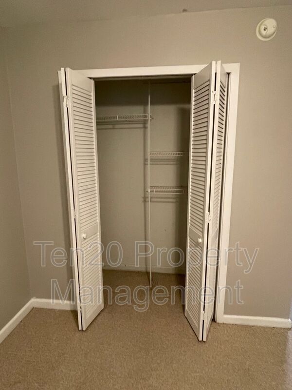 Building Photo - 4204 Wilbur Dr