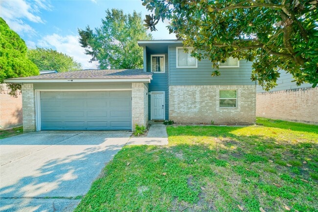 Building Photo - 10127 Fernstone Ln