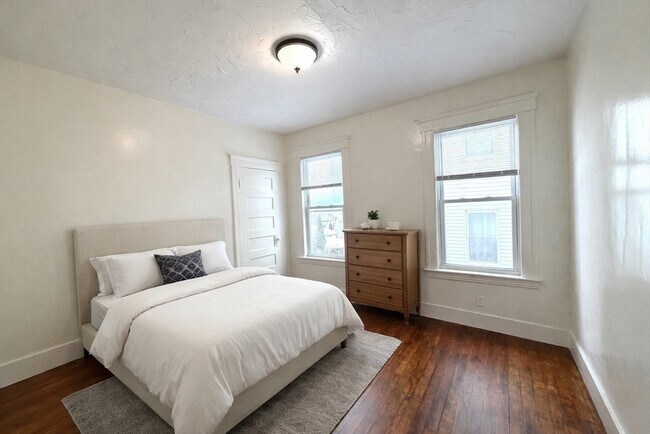 Building Photo - 8 Almont Ave