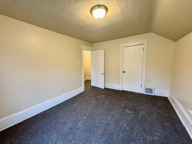 Building Photo - 2442 16th St NE