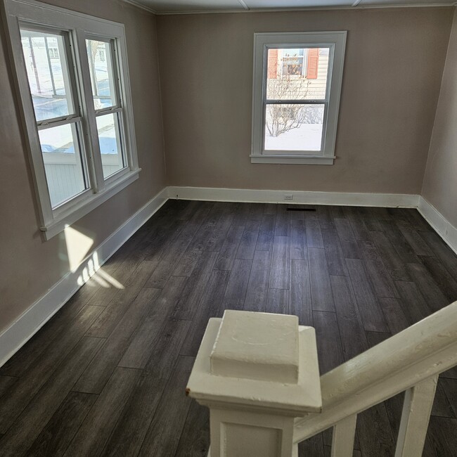 Building Photo - 35 Buffalo St