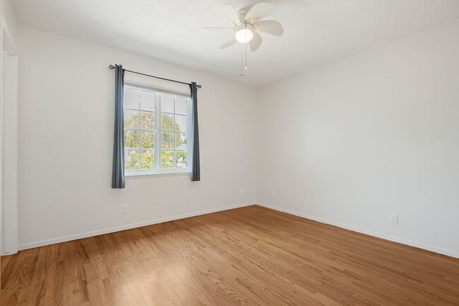 Building Photo - Charming 3-Bed, 2-Bath Home for Rent in Go...