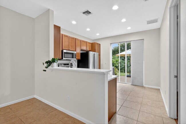 Building Photo - 7458 Sarentino Ln