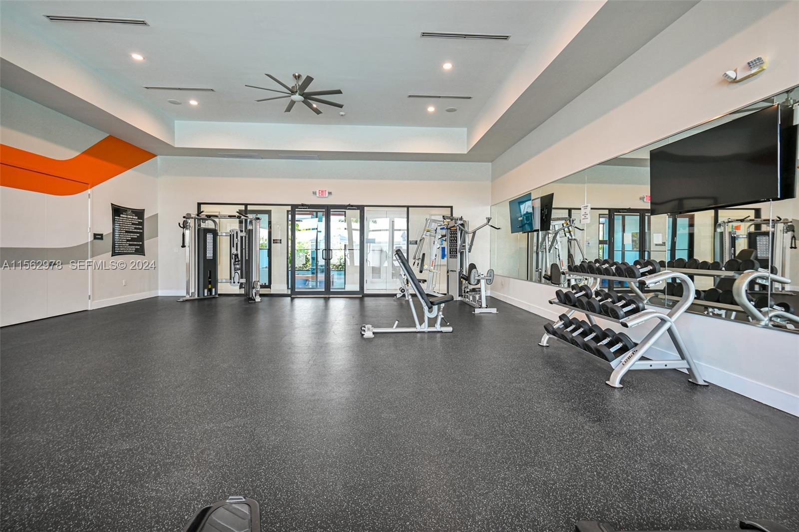 Building Photo - 20564 NE 5th Pl