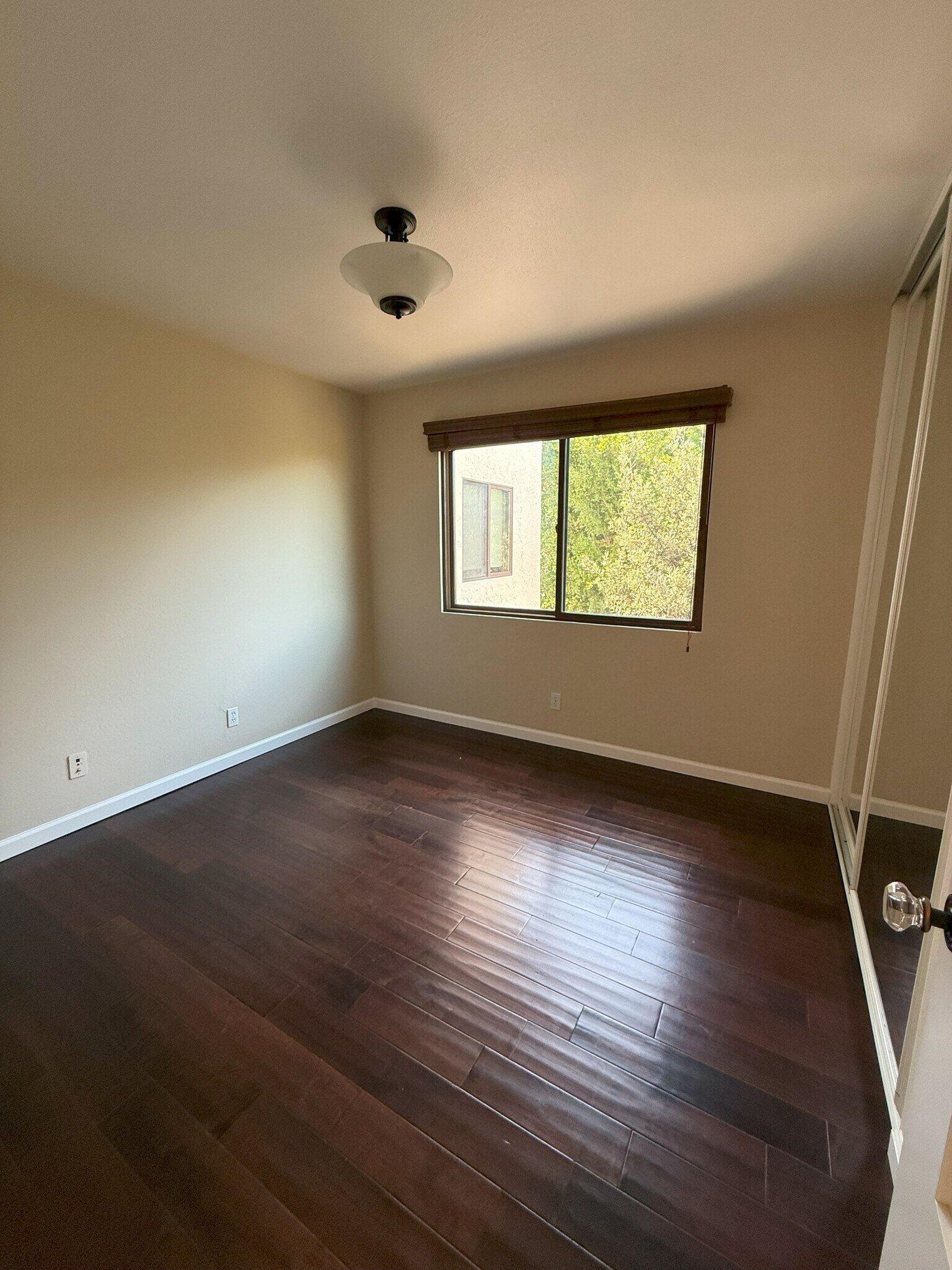 Building Photo - 2096 McCrea Rd