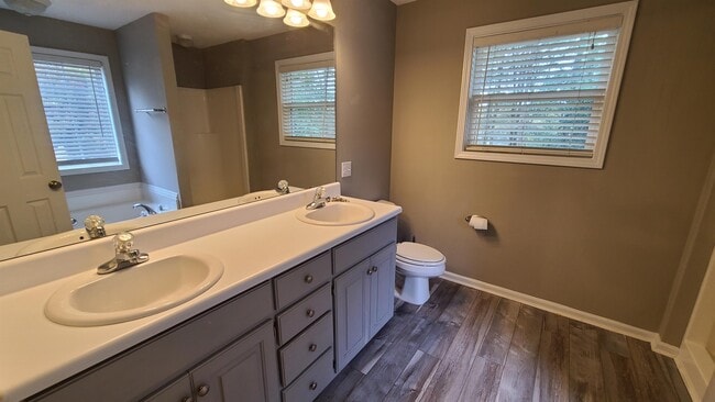 Building Photo - 70 Vinny's Terrace