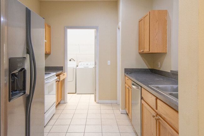 Building Photo - 9079 Iron Oak Ave