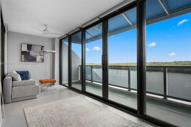 Building Photo - 445 Poinciana Island Dr